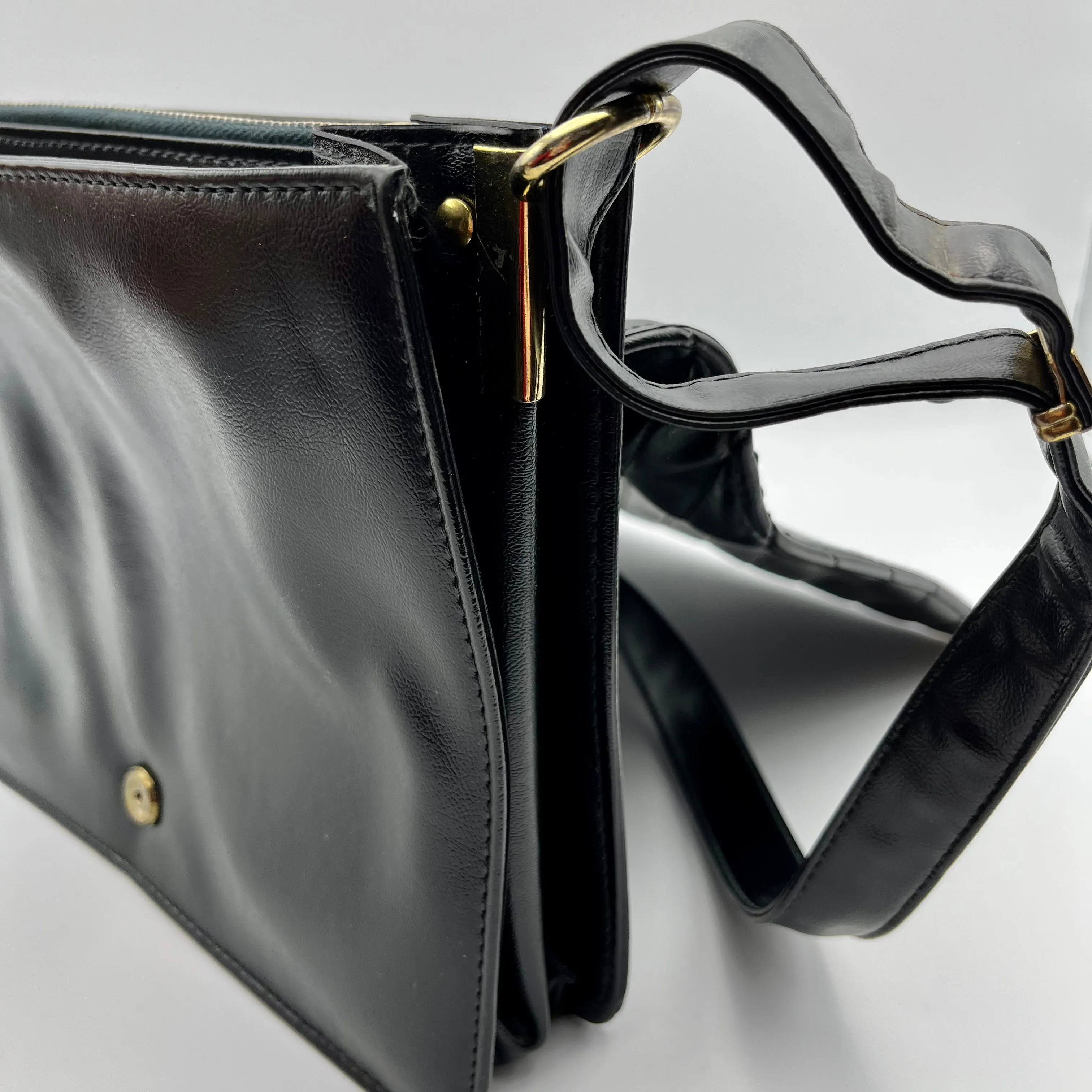 1960s Black Shoulder Bag With Adjustable Strap