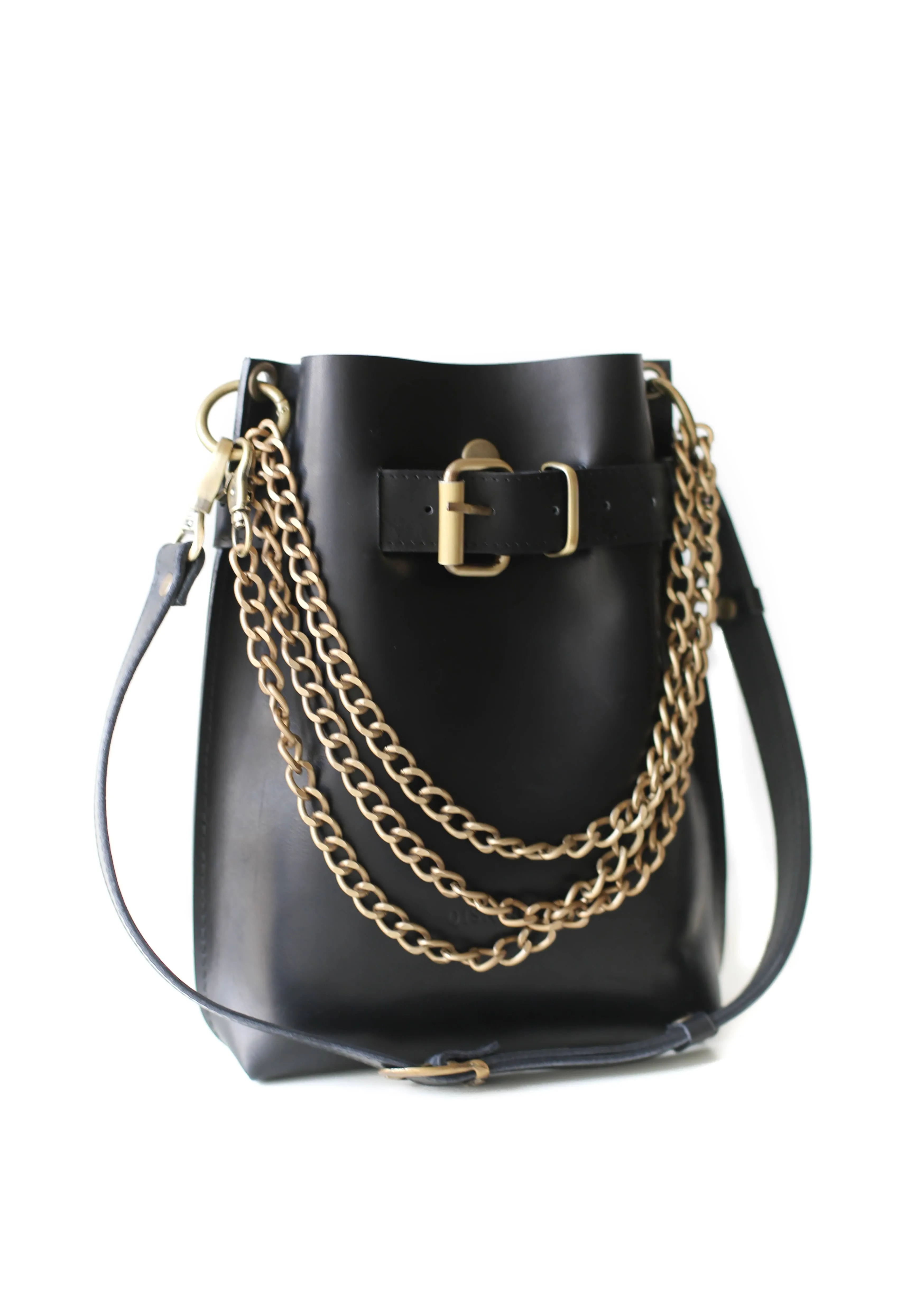 Black Leather Bag w/Chain