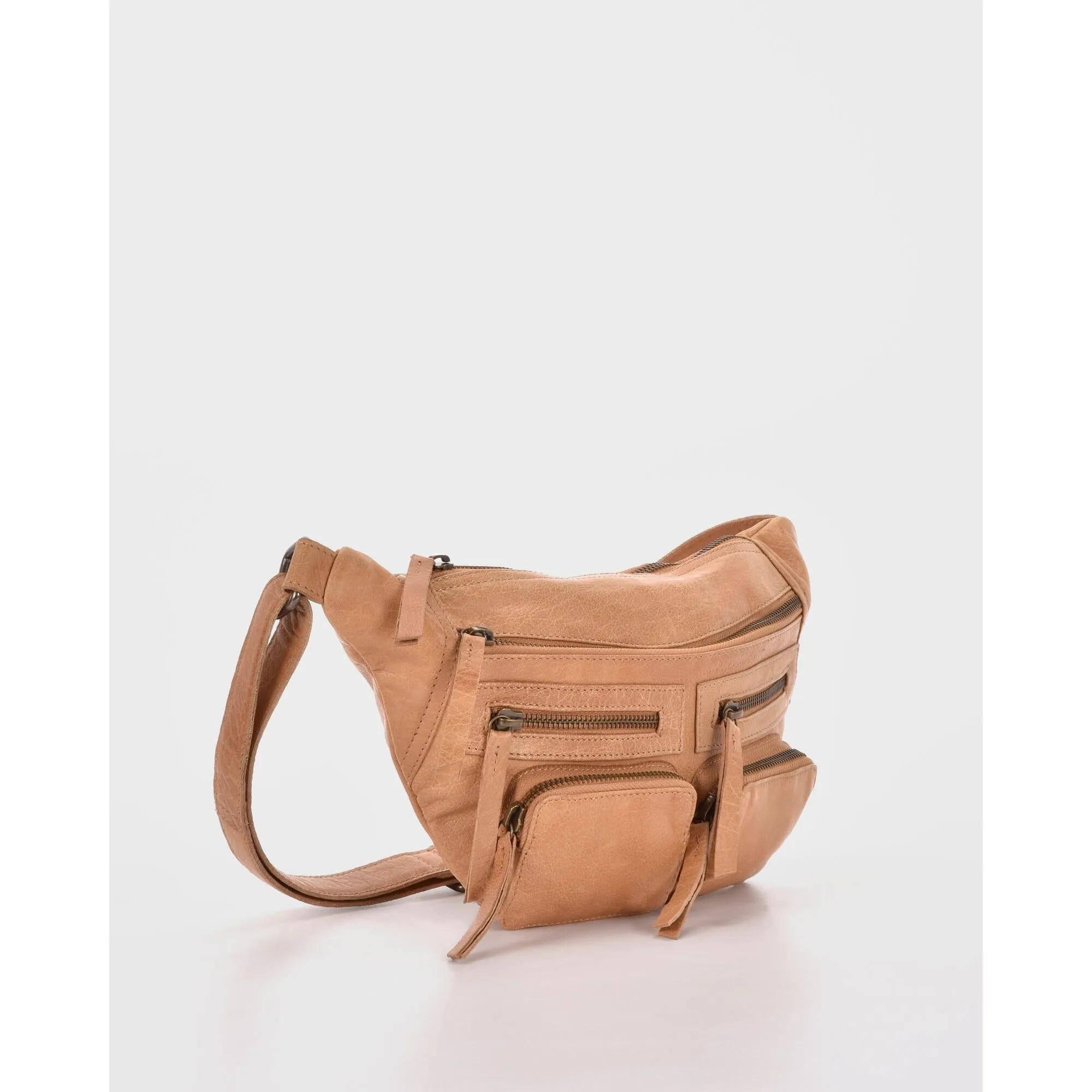 COBB & CO Bradshaw Zipped Leather Waist/Crossbody Bag Tan