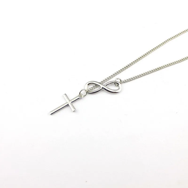 Cross short necklace