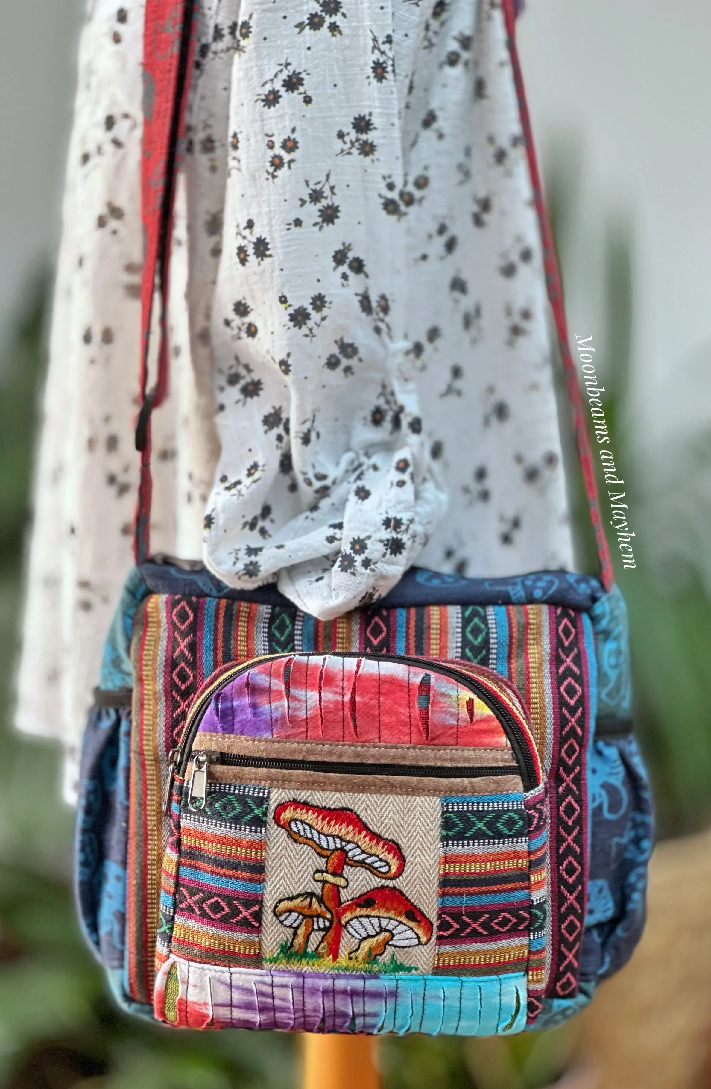 ENCHANTING TOADSTOOL SHOULDER BAG