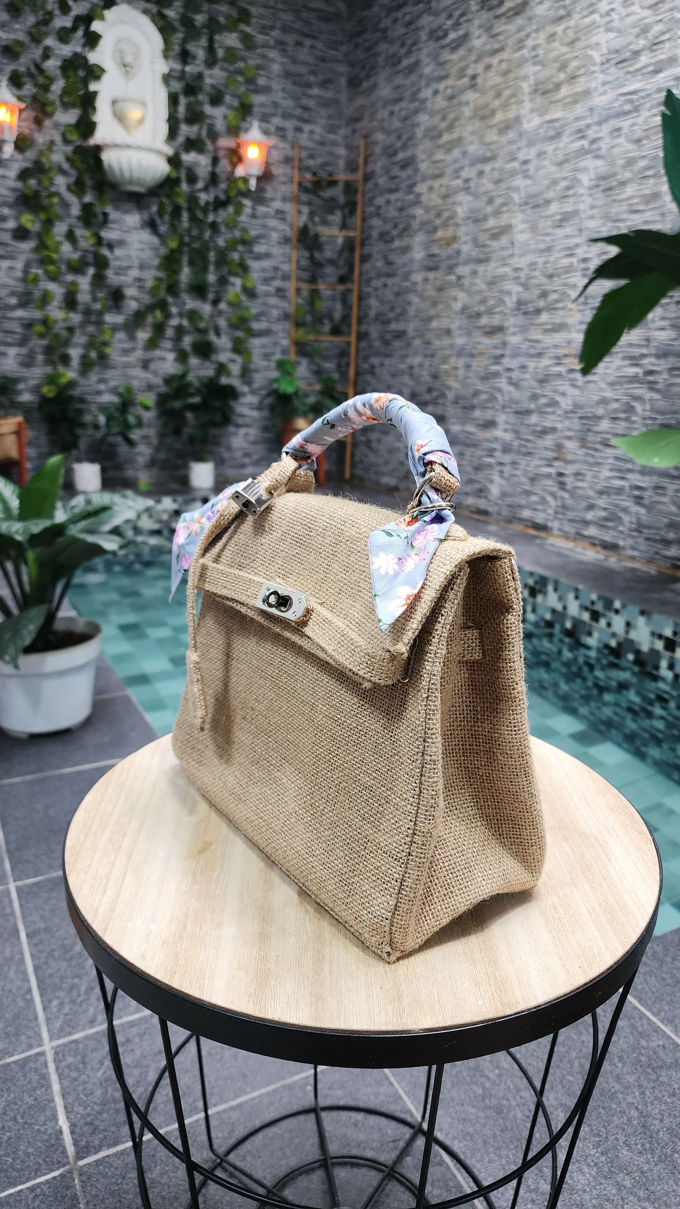 Handmade burlap / jute bag, Small size (25cm)_style 2