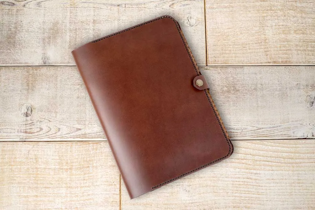 iPad 9.7 Classic Leather Tablet Case