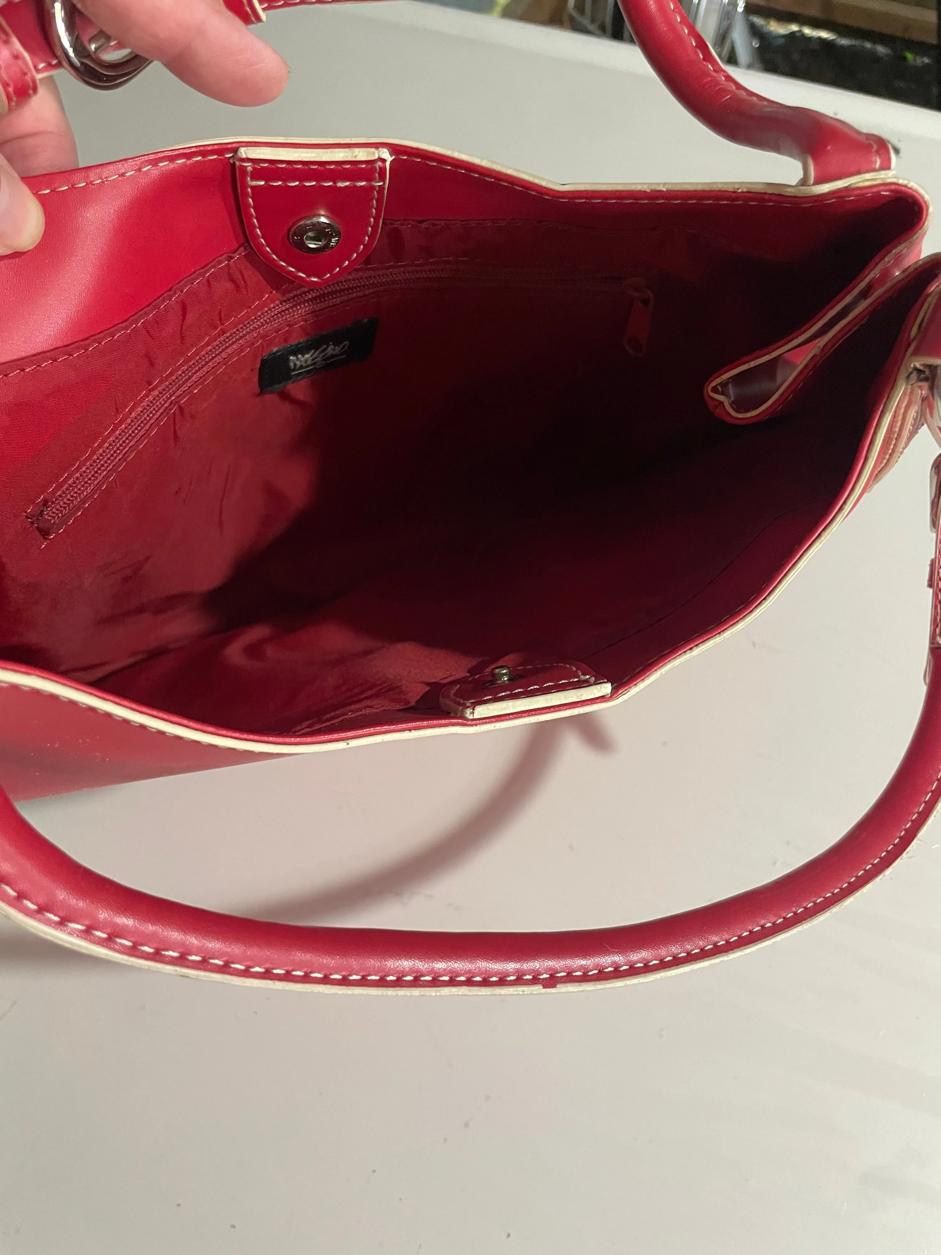 <€€ Red Leather Mossimo Shoulder Purse Belt Adjustable Medium Size