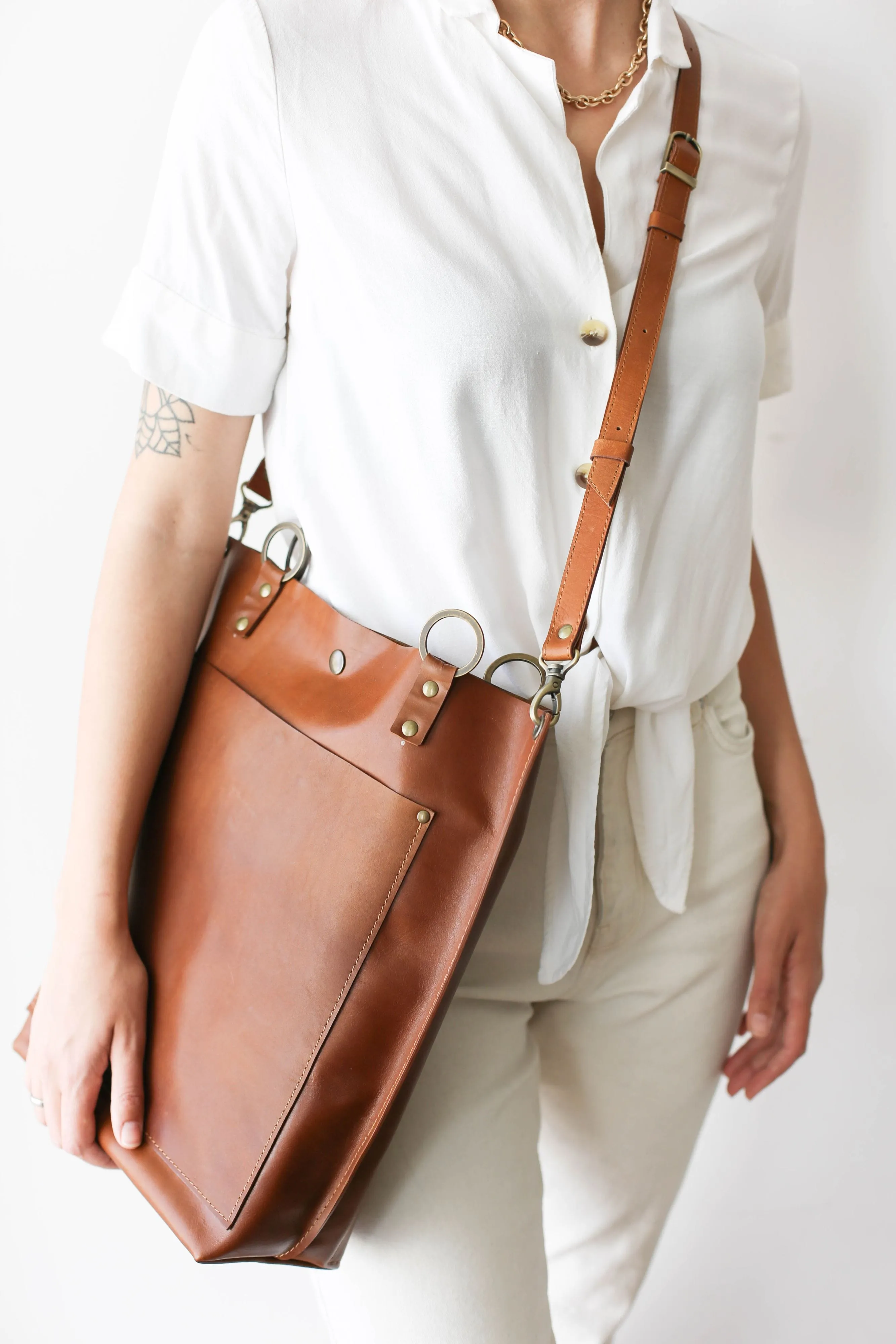 Minimal Brown Leather Tote